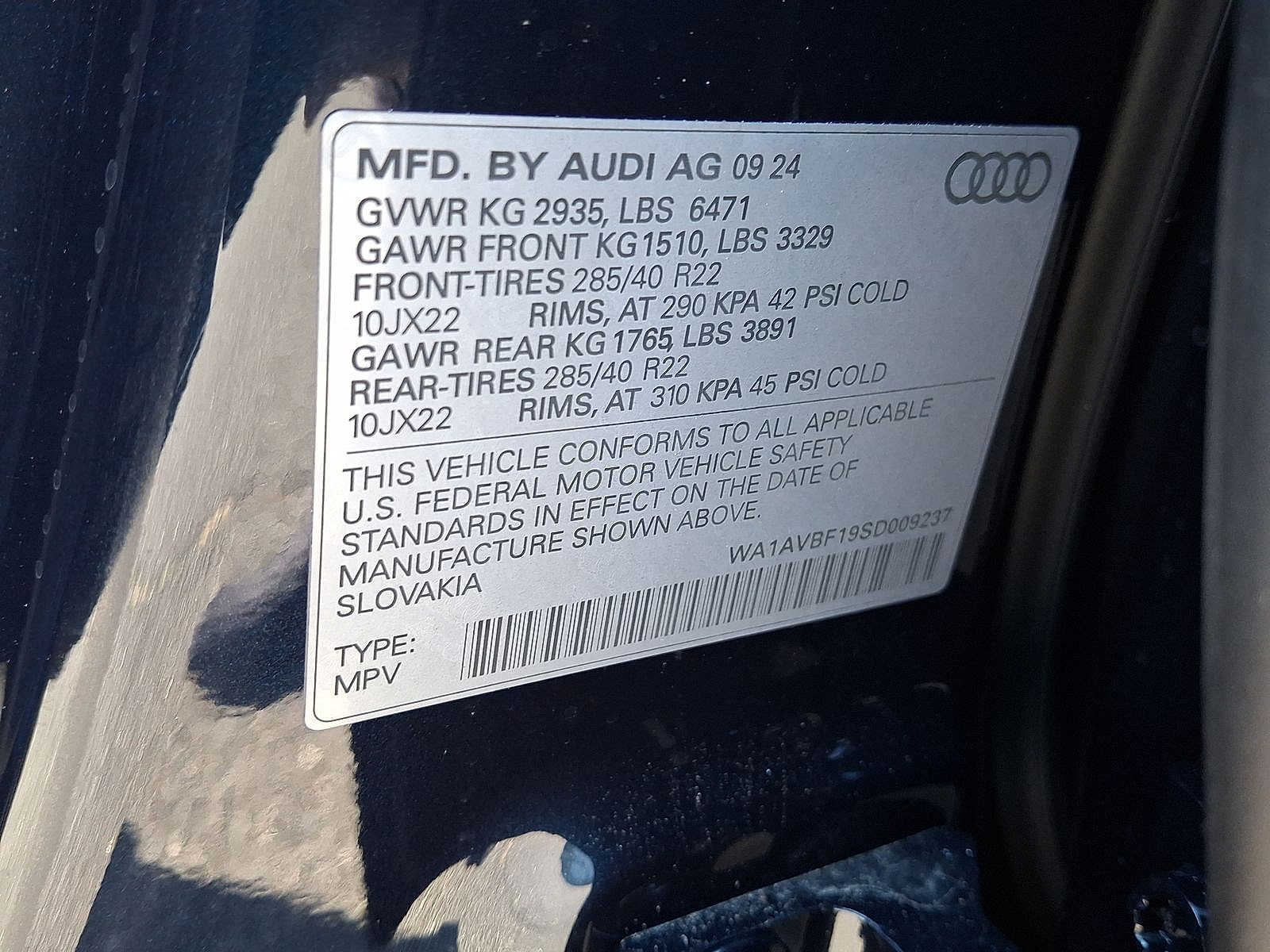 Thumbnail: 2025 Audi Q8 - 16