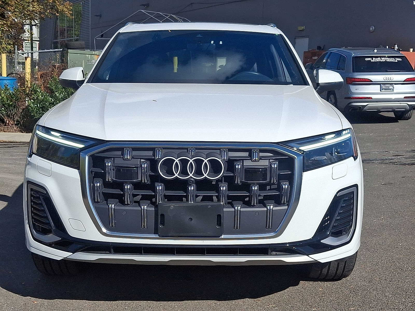 Thumbnail: 2025 Audi Q7 - 24