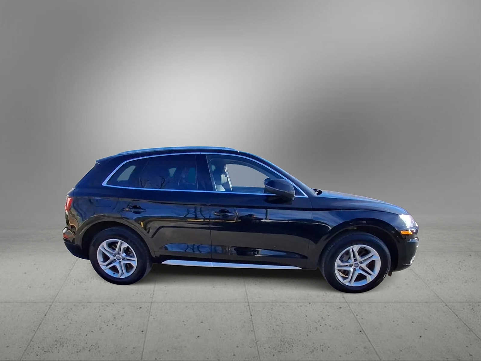Thumbnail: 2018 Audi Q5 - 9