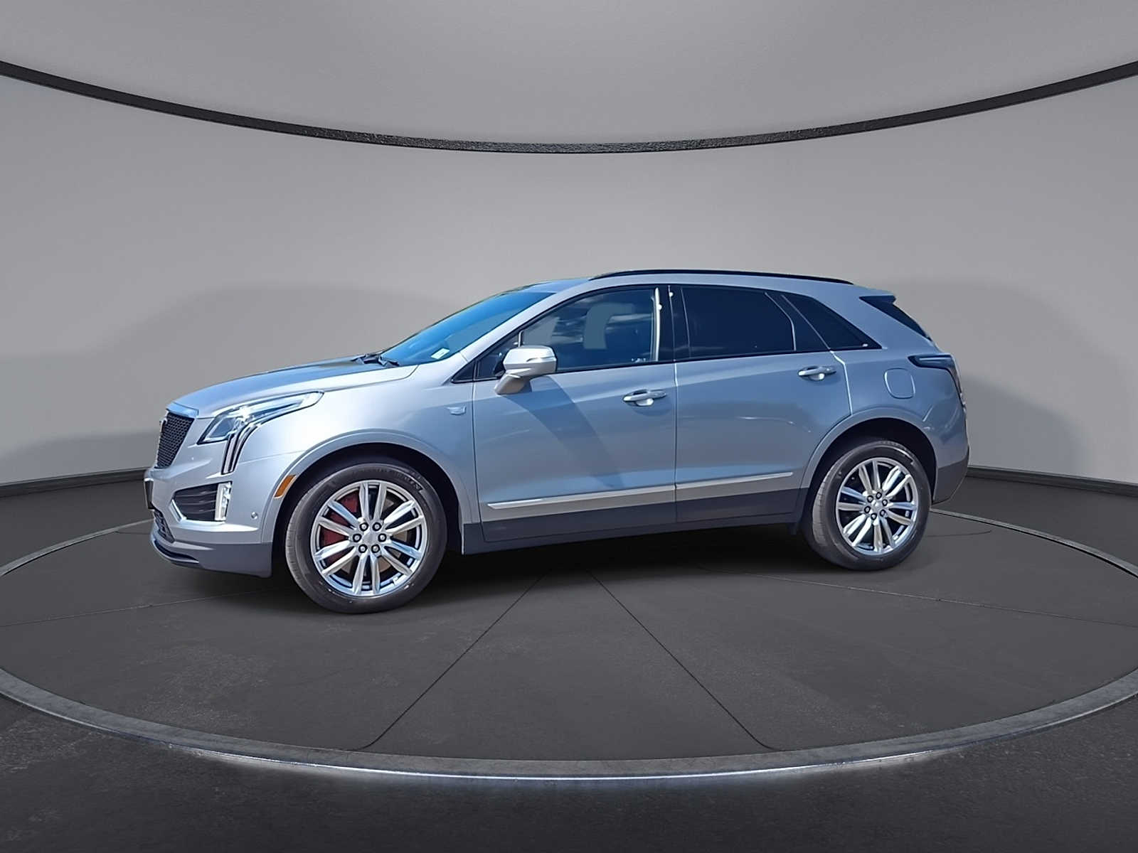 Thumbnail: 2023 Cadillac XT5 - 4