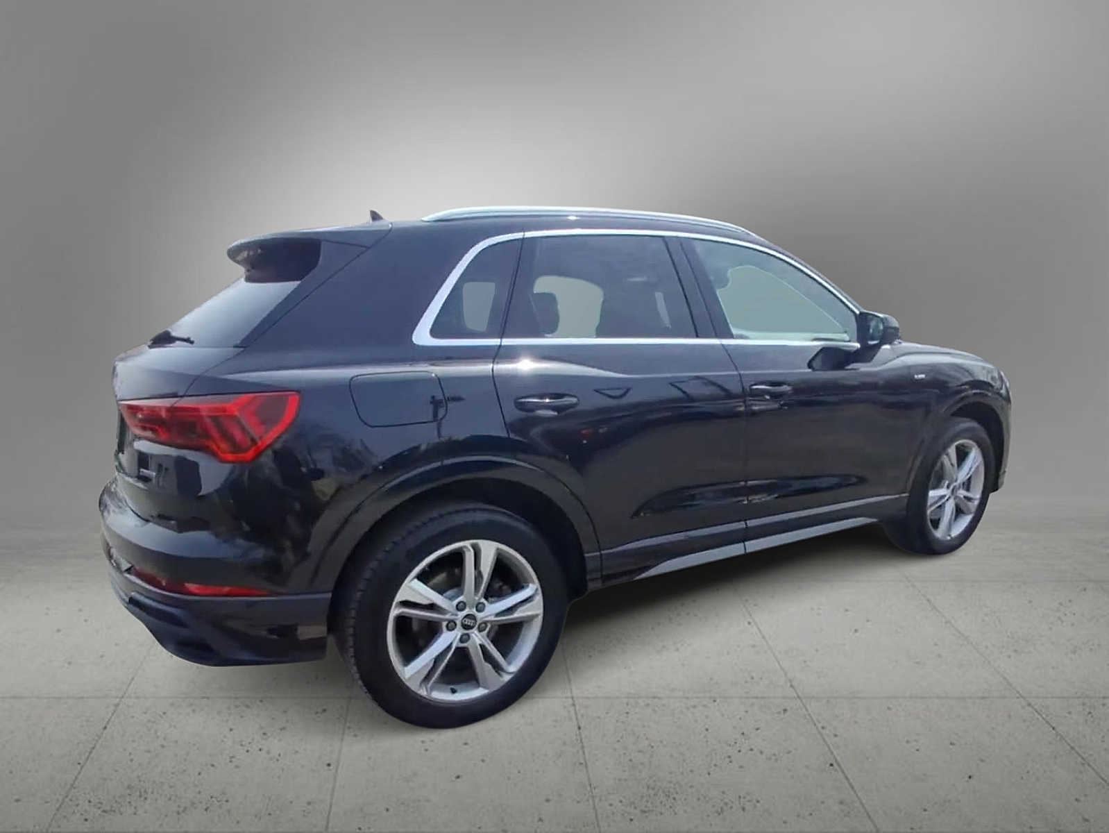 Thumbnail: 2021 Audi Q3 - 8