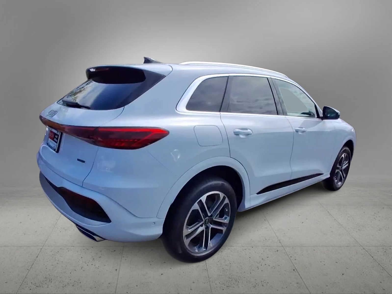 Thumbnail: 2025 Audi Q5 - 8