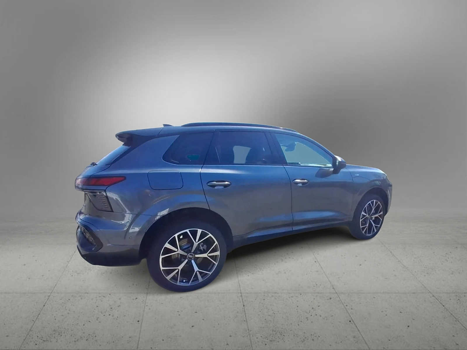 Thumbnail: 2026 Audi Q3 - 8