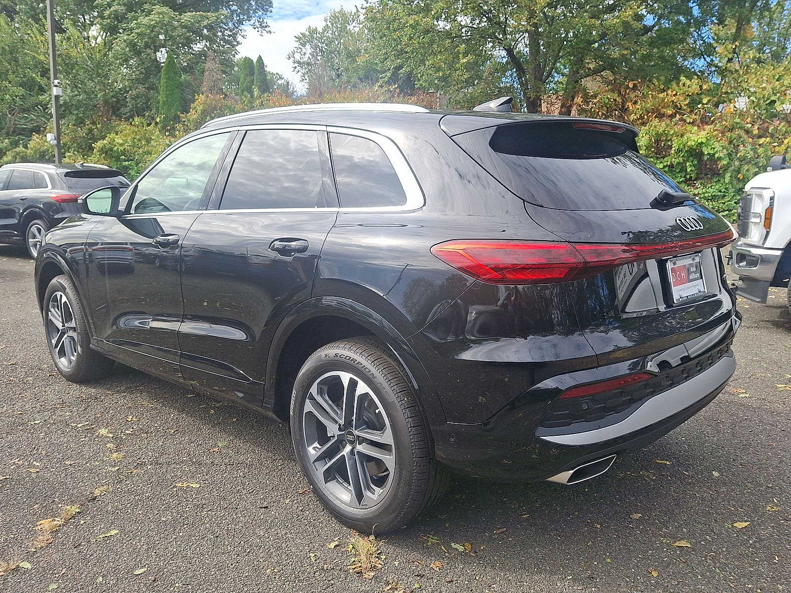 Thumbnail: 2025 Audi Q5 - 11