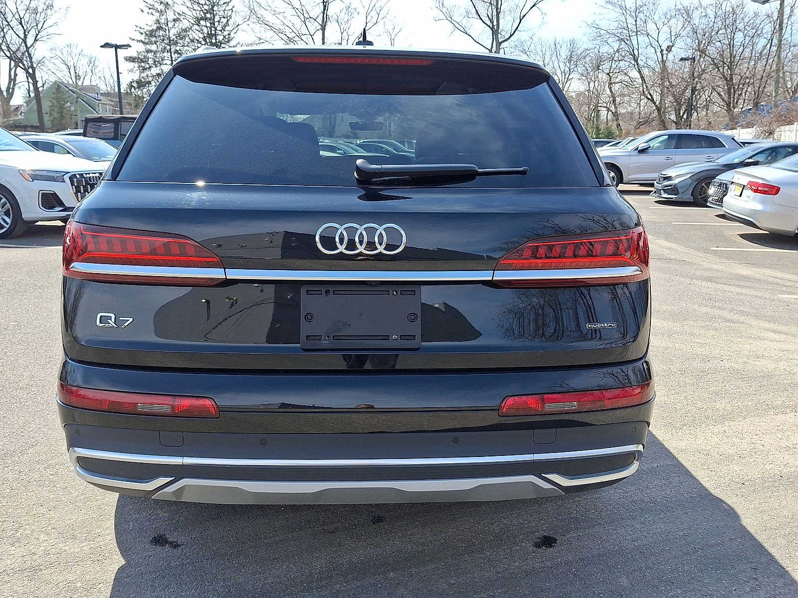 Thumbnail: 2023 Audi Q7 - 23