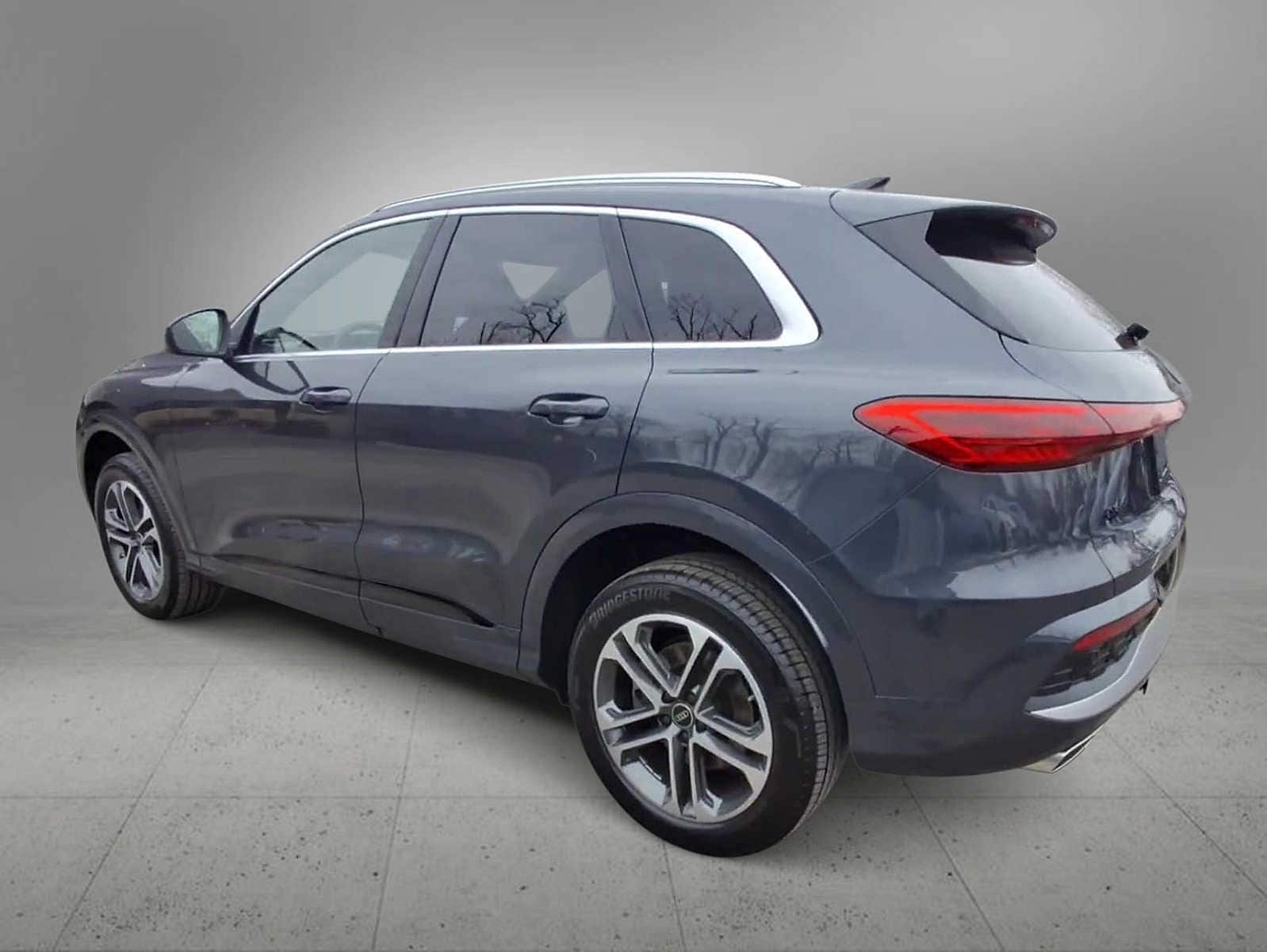 Thumbnail: 2025 Audi Q5 - 6