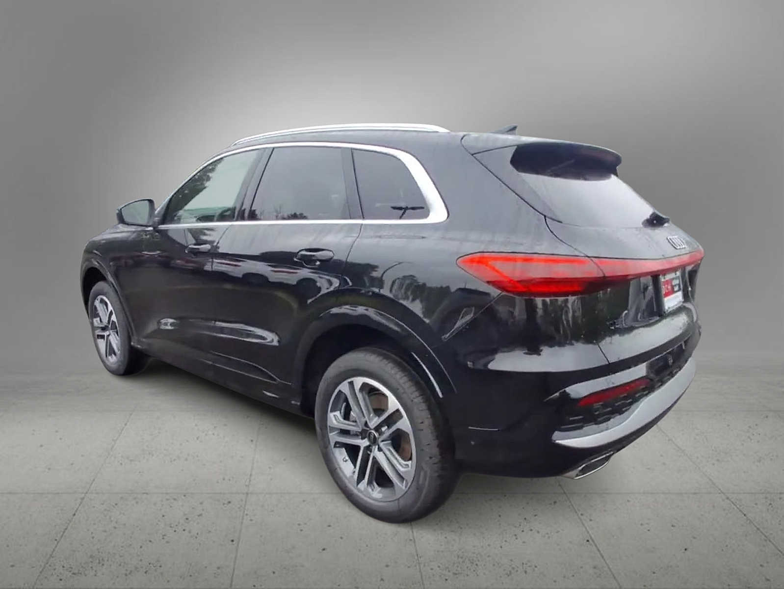 Thumbnail: 2025 Audi Q5 - 6