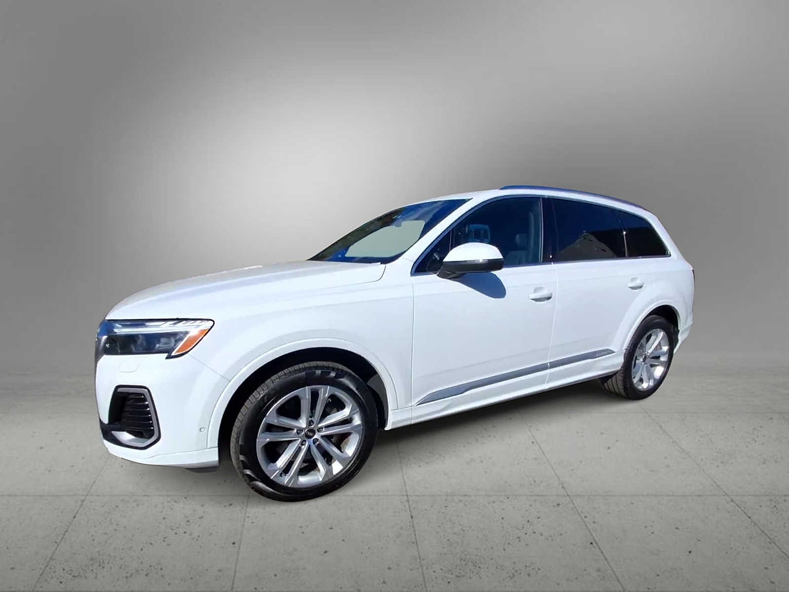 Thumbnail: 2025 Audi Q7 - 4