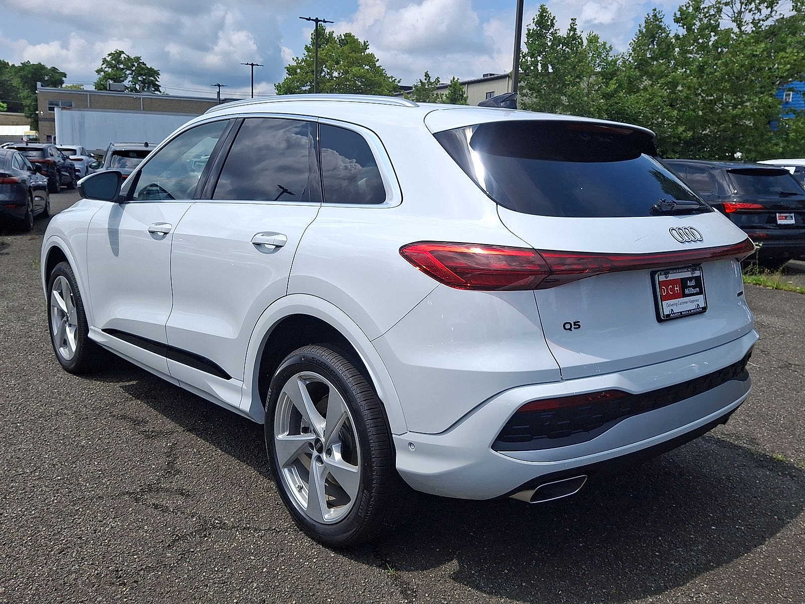 Thumbnail: 2025 Audi Q5 - 11