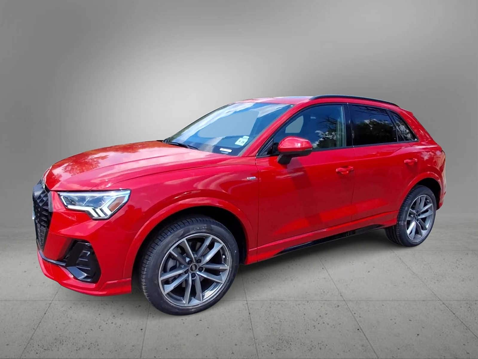 Thumbnail: 2024 Audi Q3 - 4