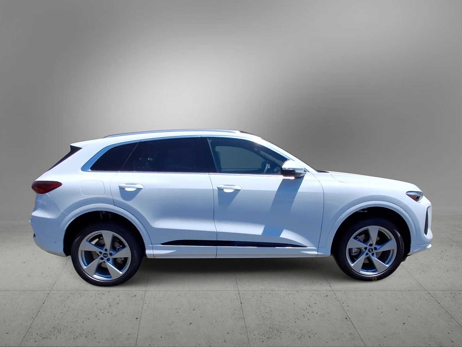 Thumbnail: 2026 Audi Q5 - 9