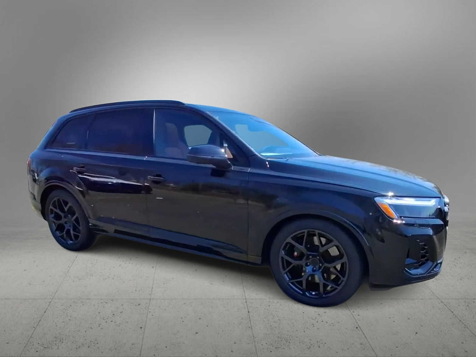 Thumbnail: 2026 Audi SQ7 - 2