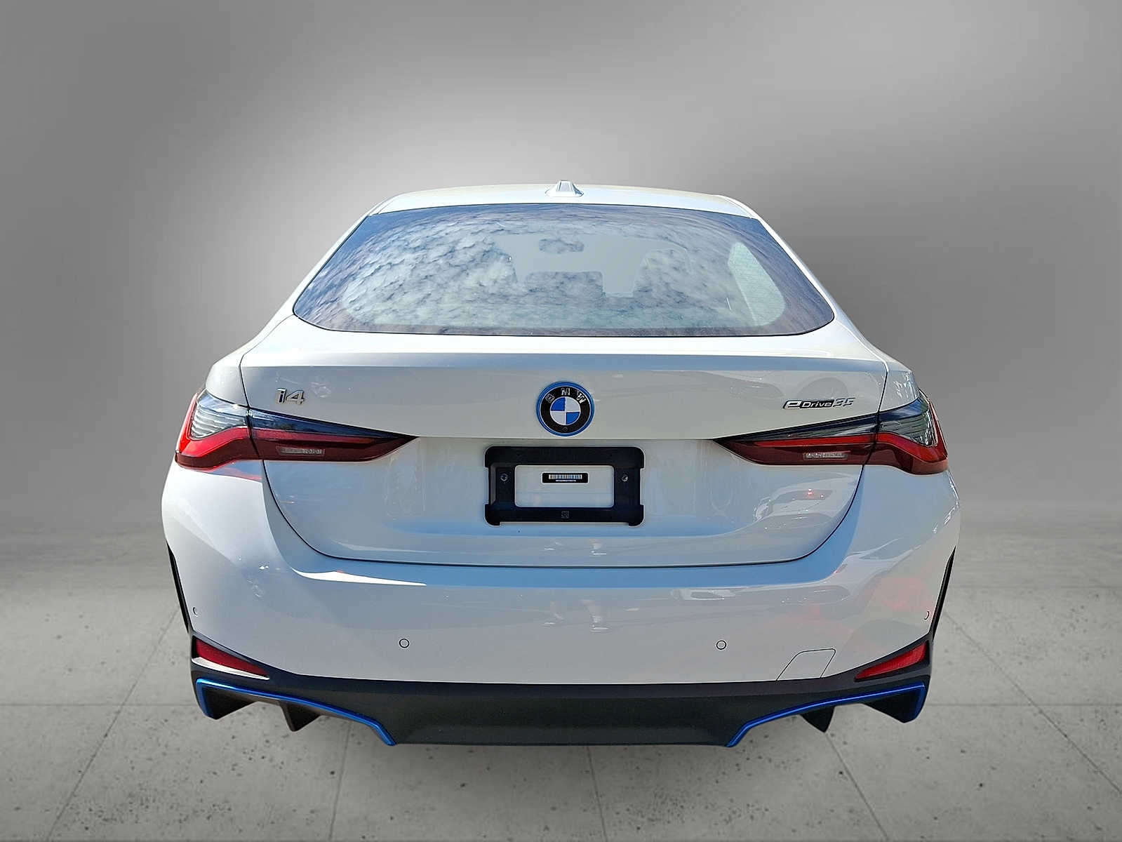Thumbnail: 2023 BMW i4 - 6