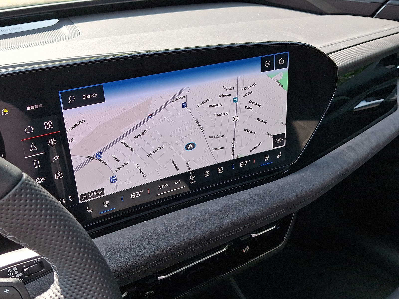 Thumbnail: 2025 Audi e-tron S - 14