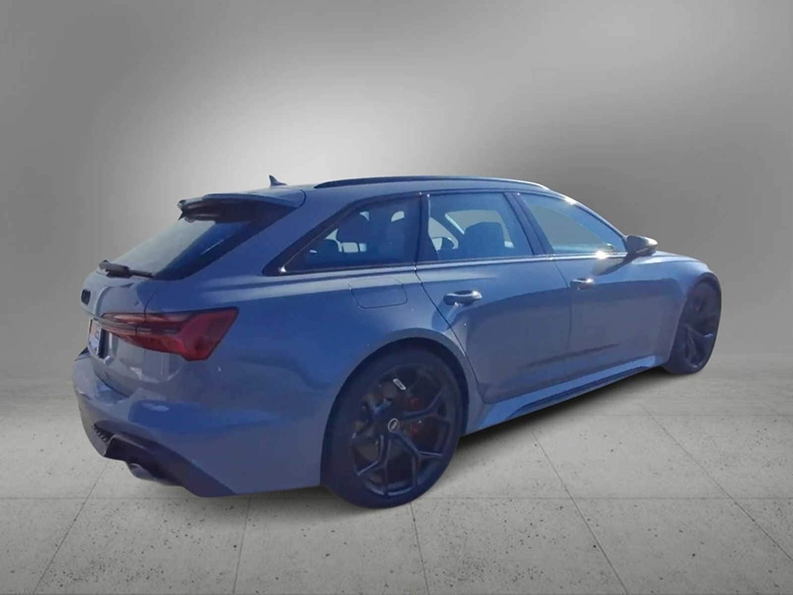Thumbnail: 2025 Audi RS 6 - 8