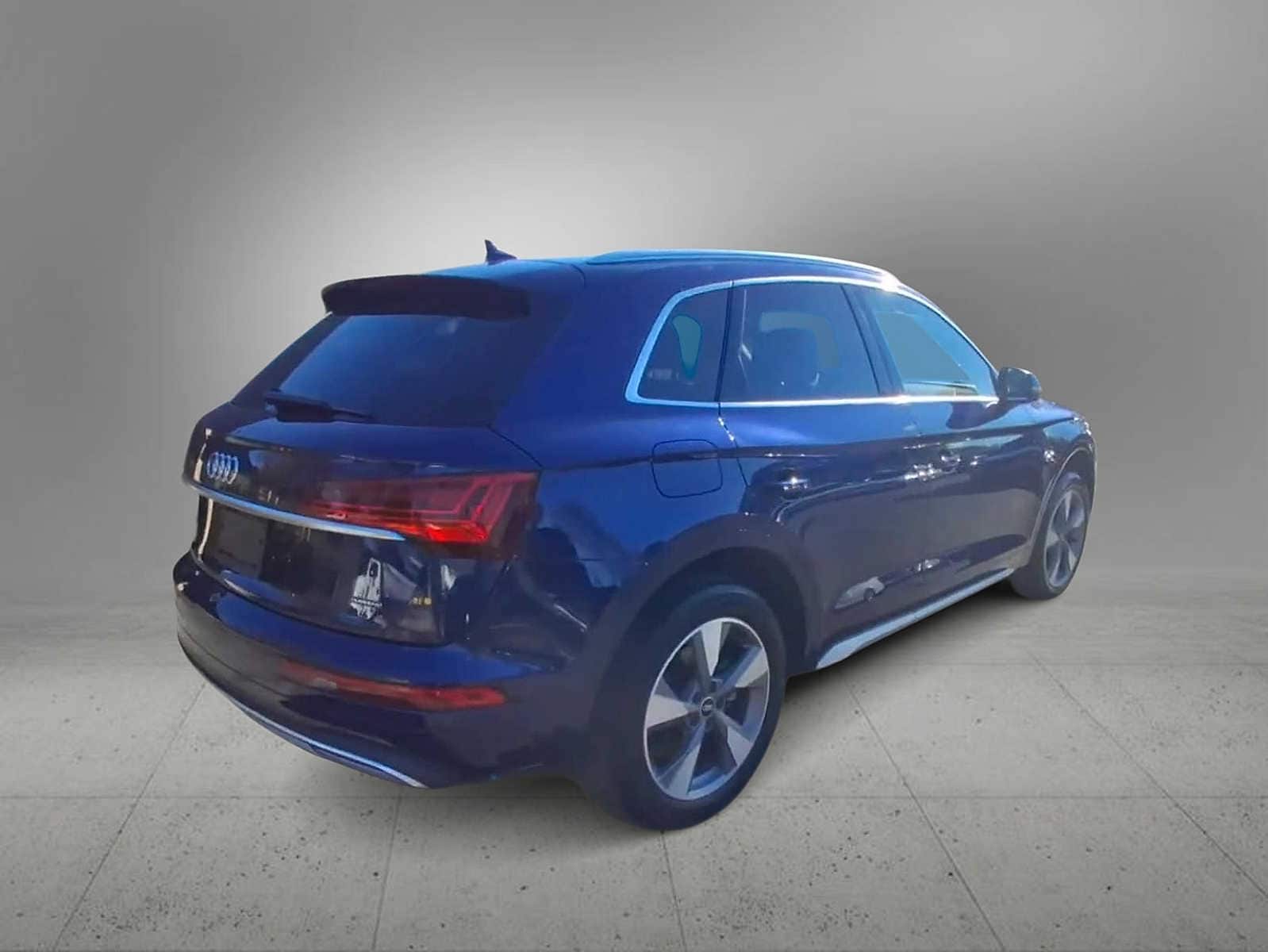 Thumbnail: 2023 Audi Q5 - 8