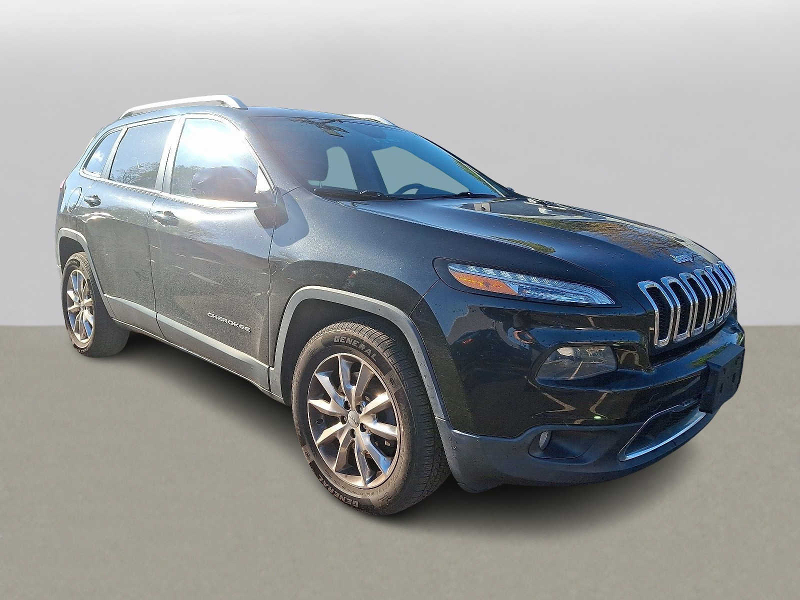 Thumbnail: 2015 Jeep Cherokee - 2