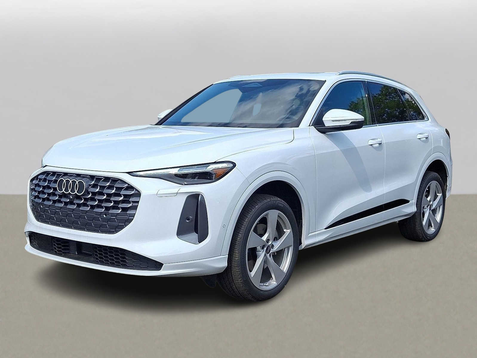 2025 Audi Q5 Premium Plus -
                  Maplewood, NJ