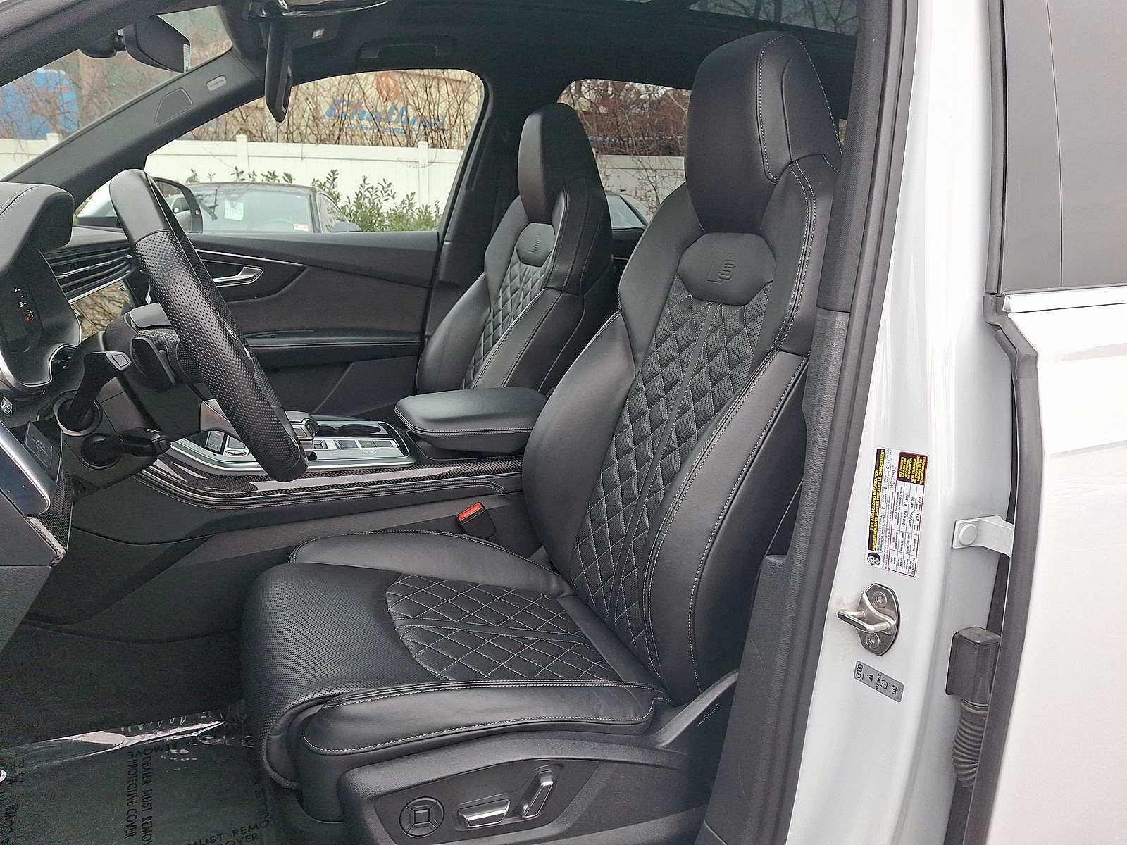 Thumbnail: 2022 Audi SQ7 - 11