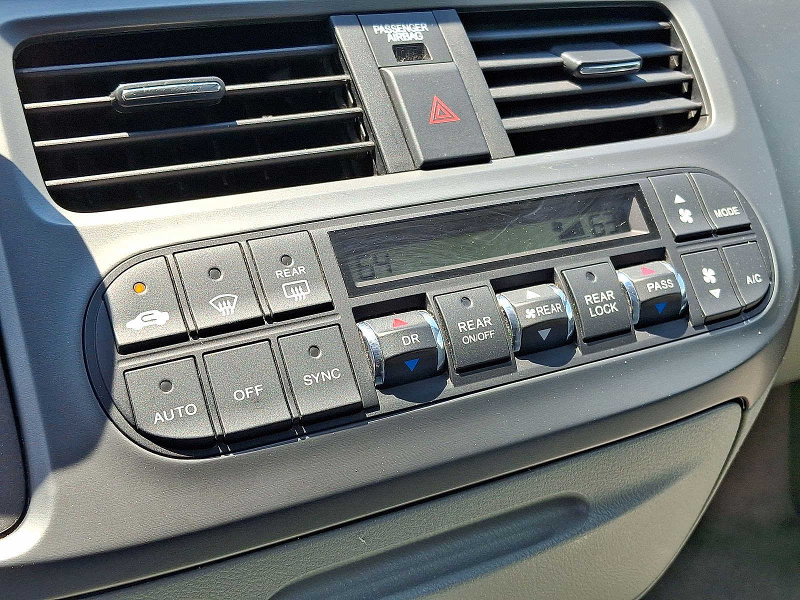 Thumbnail: 2007 Honda Odyssey - 25