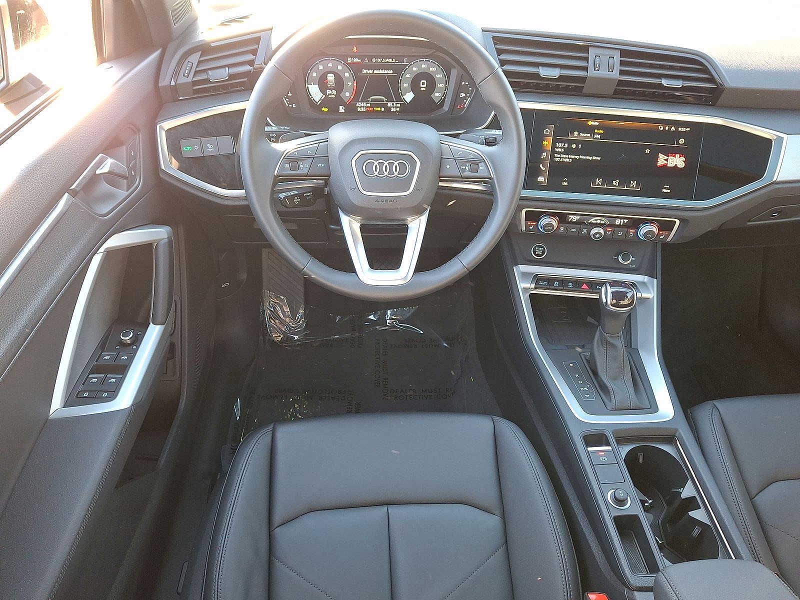 Thumbnail: 2025 Audi Q3 - 21