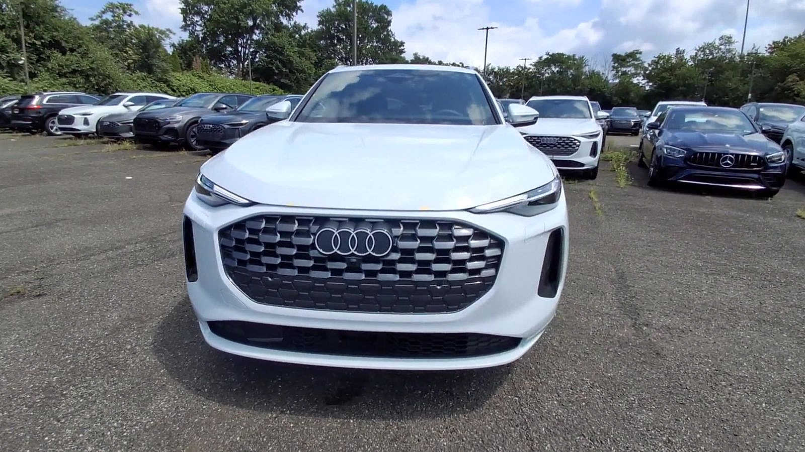 Thumbnail: 2025 Audi Q5 - 3