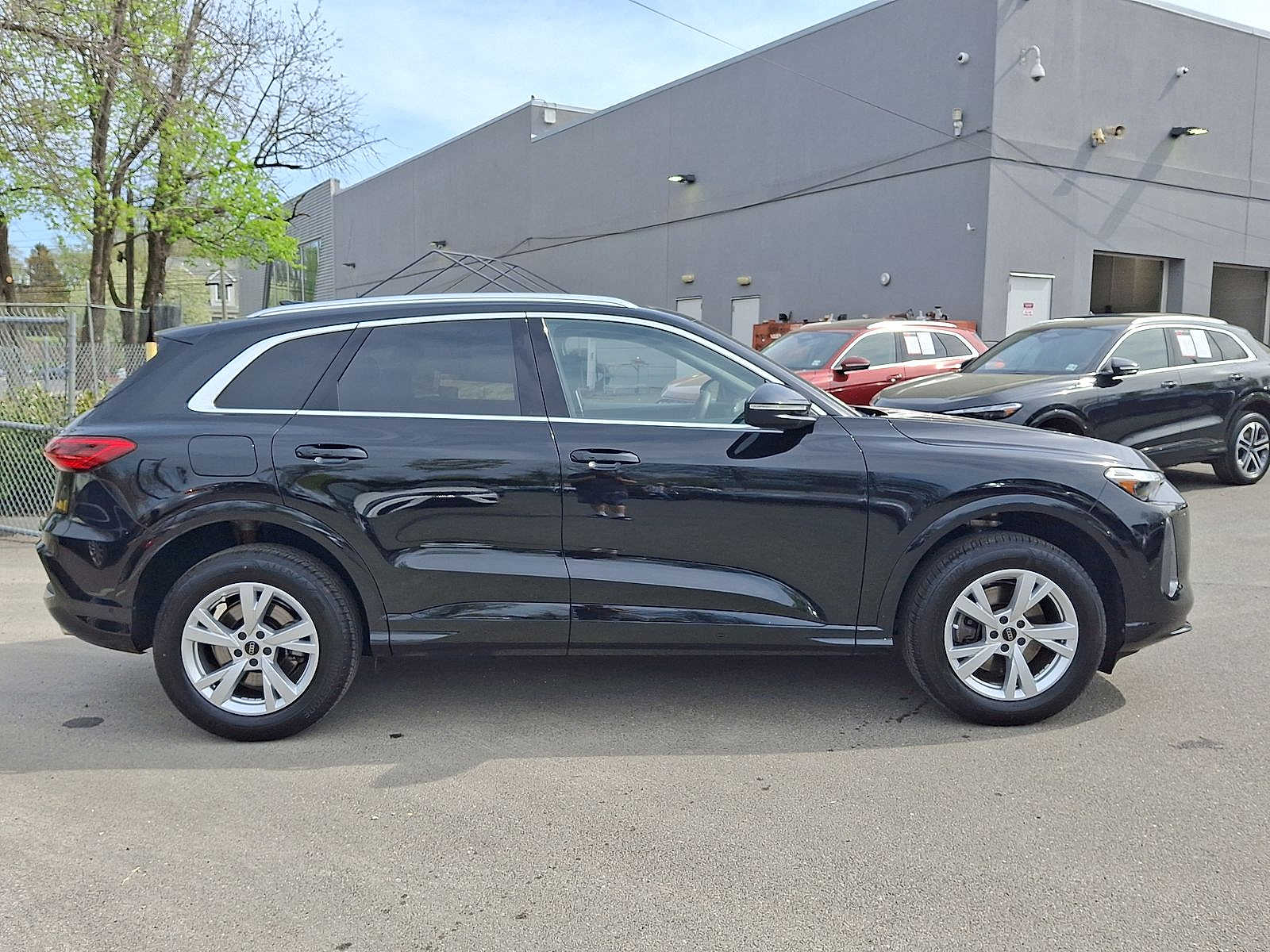 Thumbnail: 2025 Audi Q5 - 26