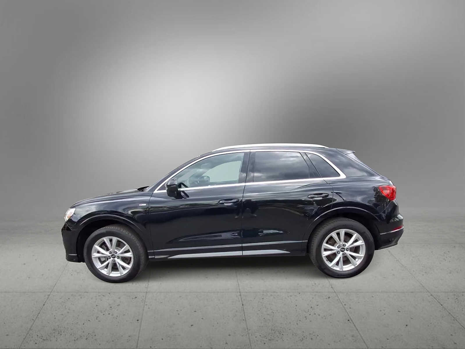 Thumbnail: 2024 Audi Q3 - 4