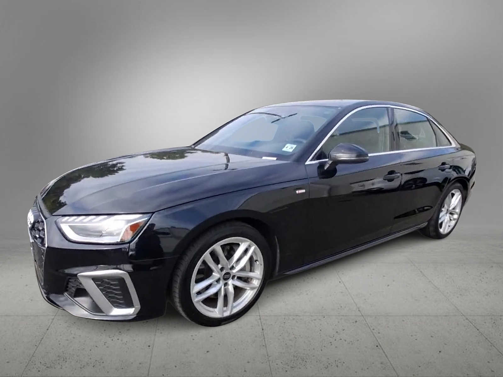 2023 Audi A4 S line Quattro Premium Plus photo 4