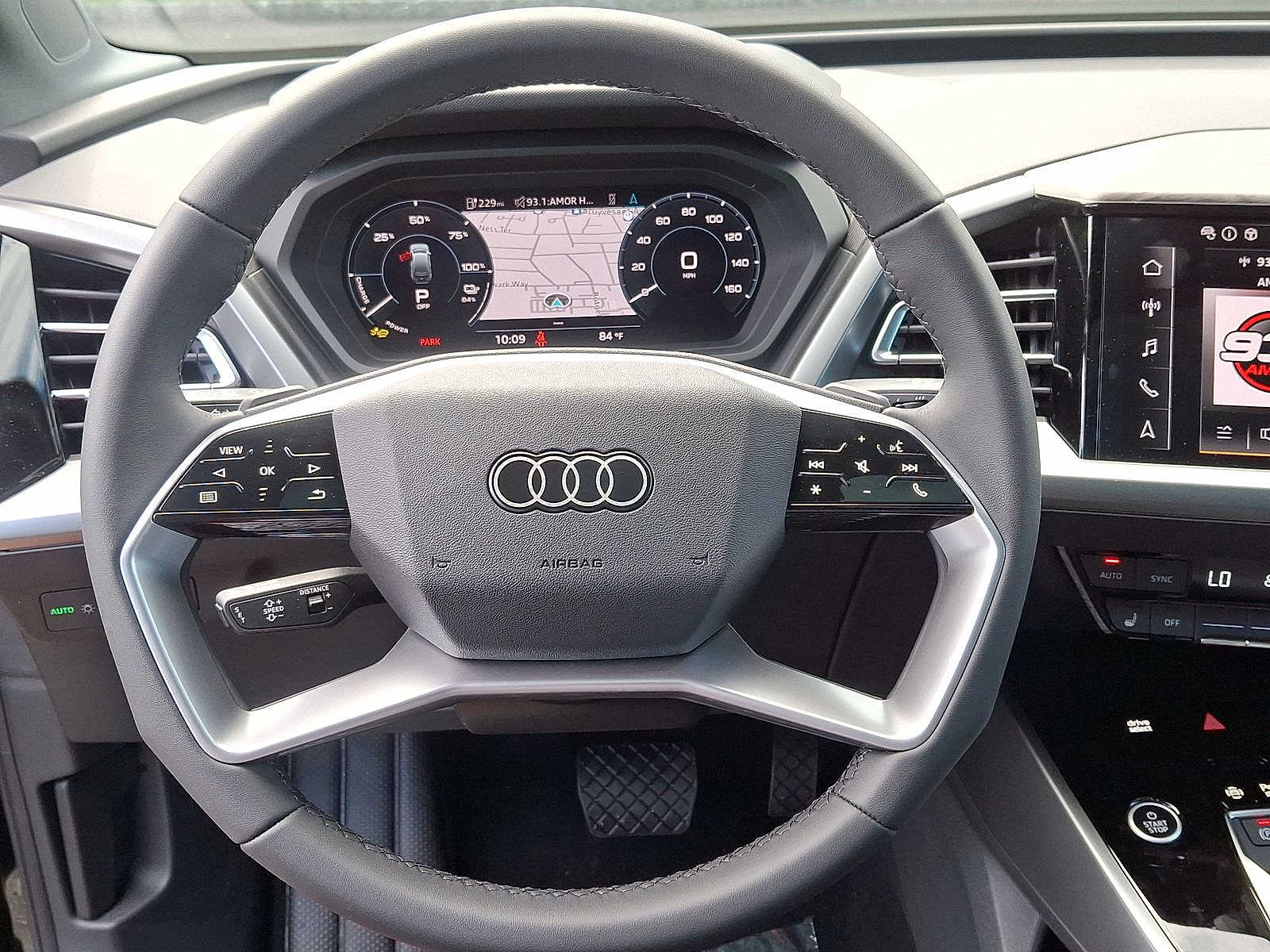 Thumbnail: 2025 Audi Q4 e-tron - 17