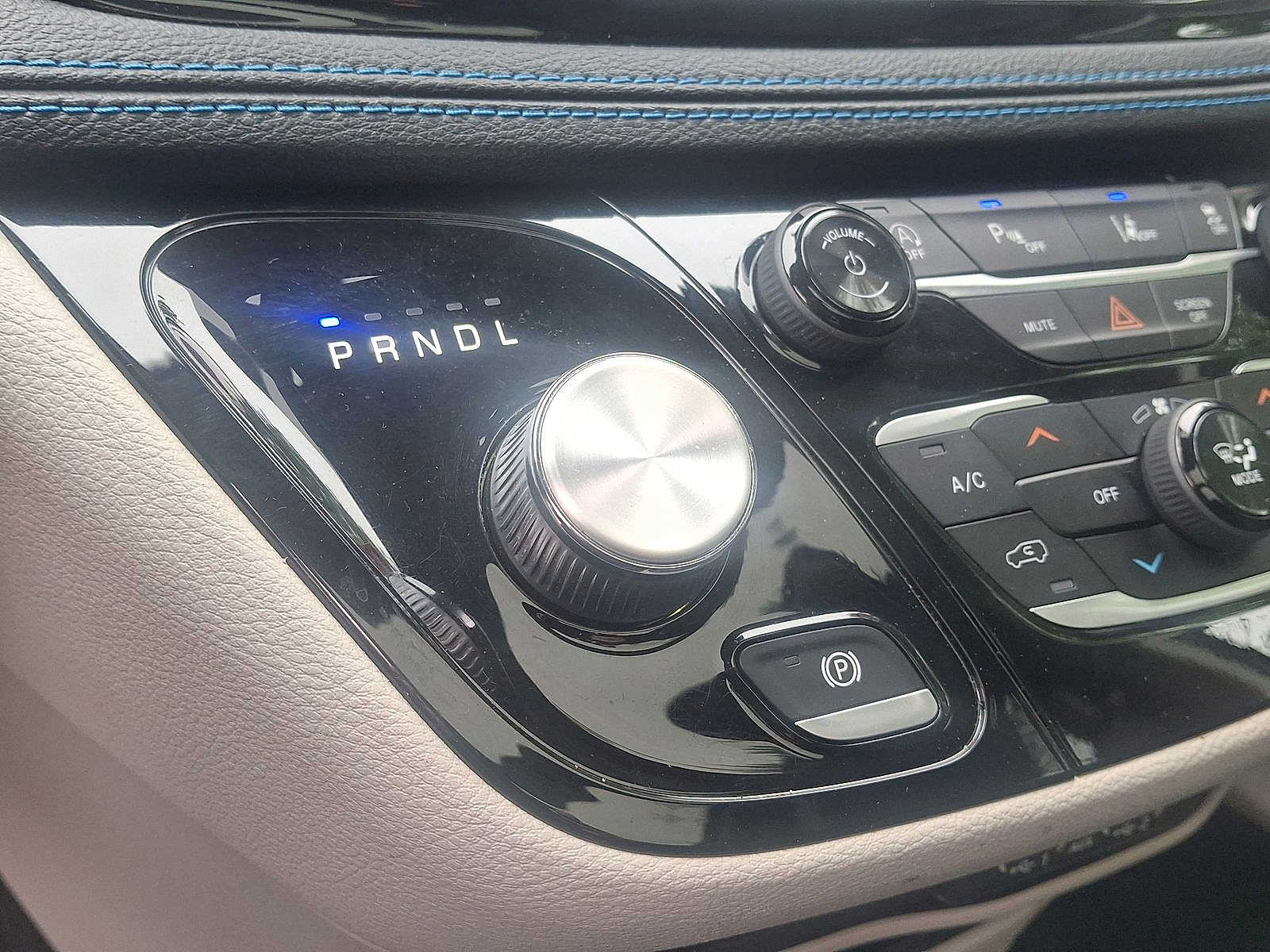 2021 Chrysler Pacifica Touring L 11