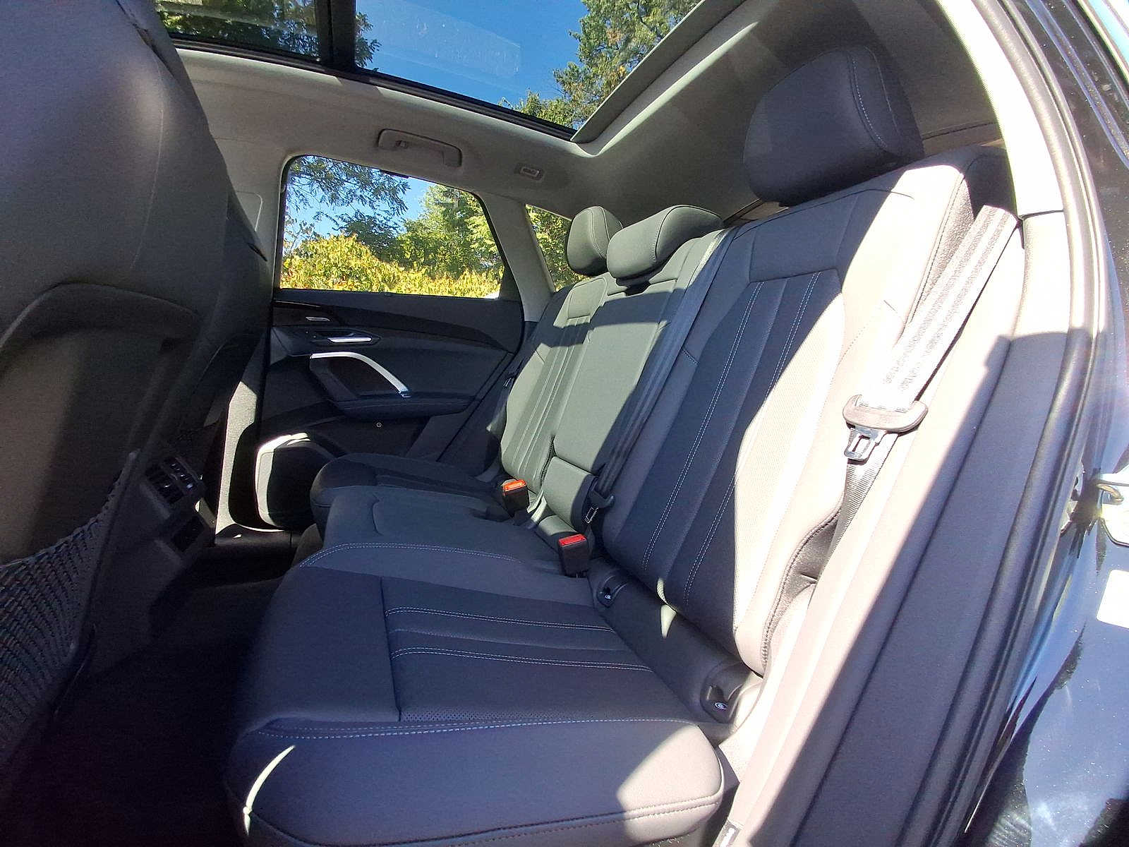 Thumbnail: 2025 Audi Q5 - 13