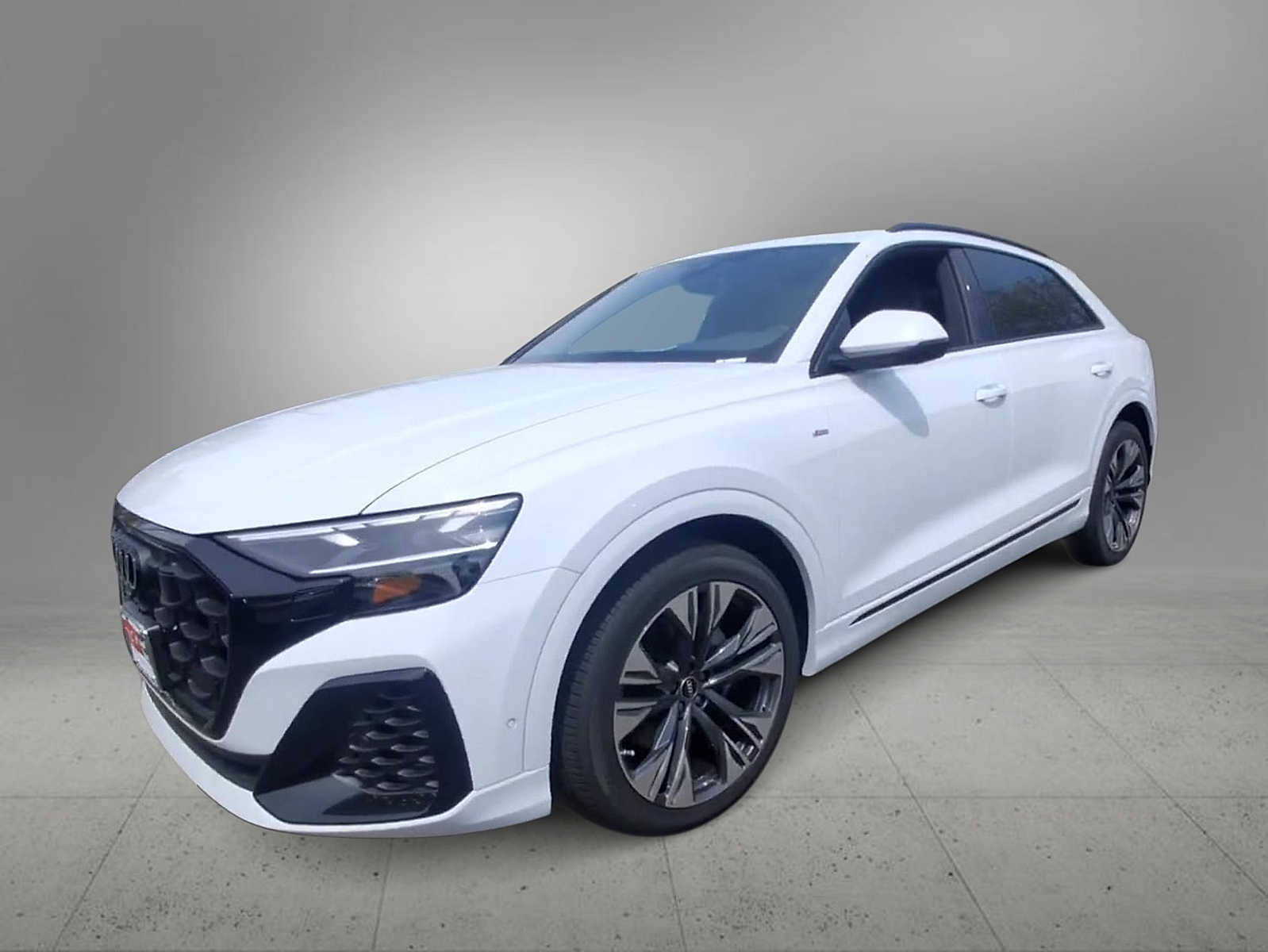 Thumbnail: 2026 Audi Q8 - 4