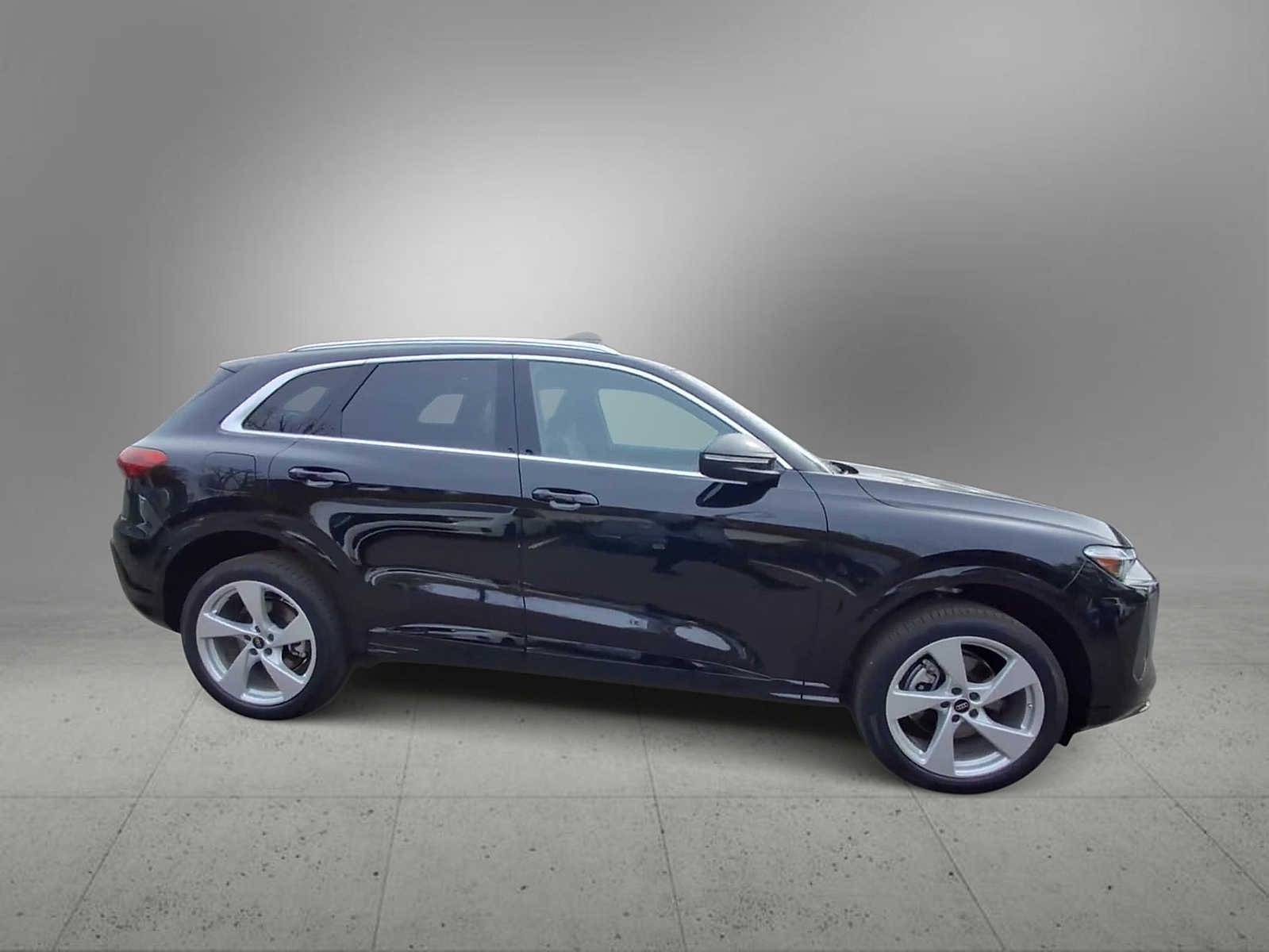 Thumbnail: 2025 Audi Q5 - 9