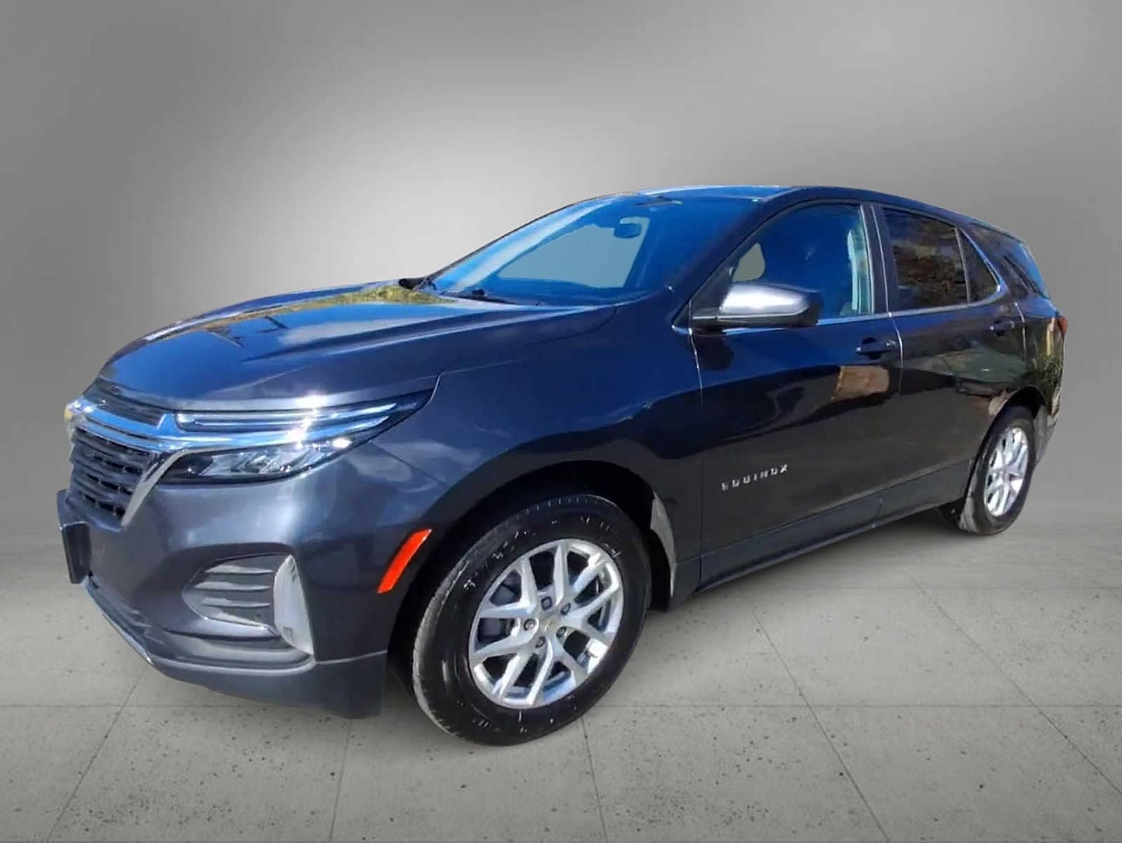 Thumbnail: 2022 Chevrolet Equinox - 4