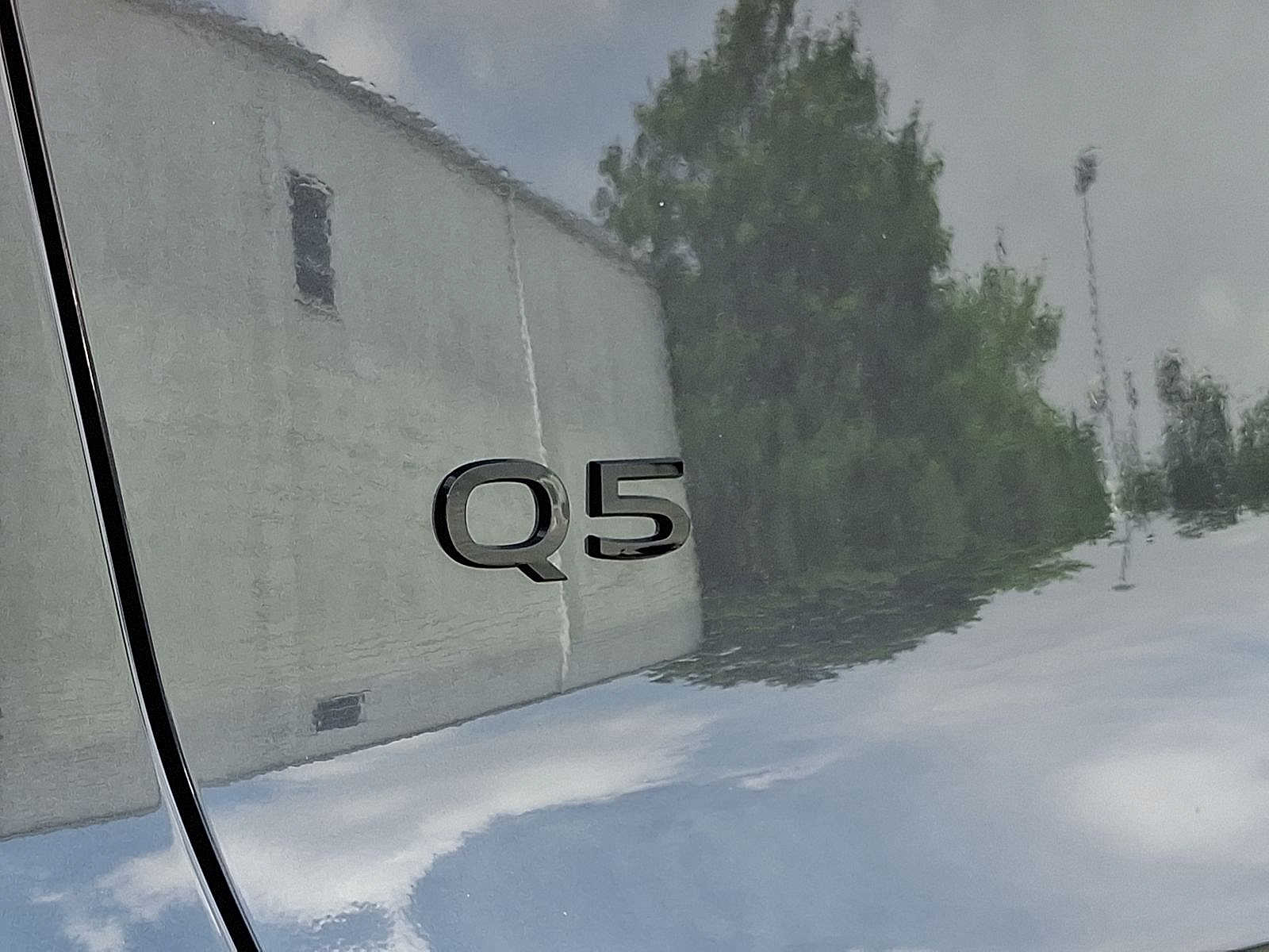 Thumbnail: 2025 Audi Q5 - 18