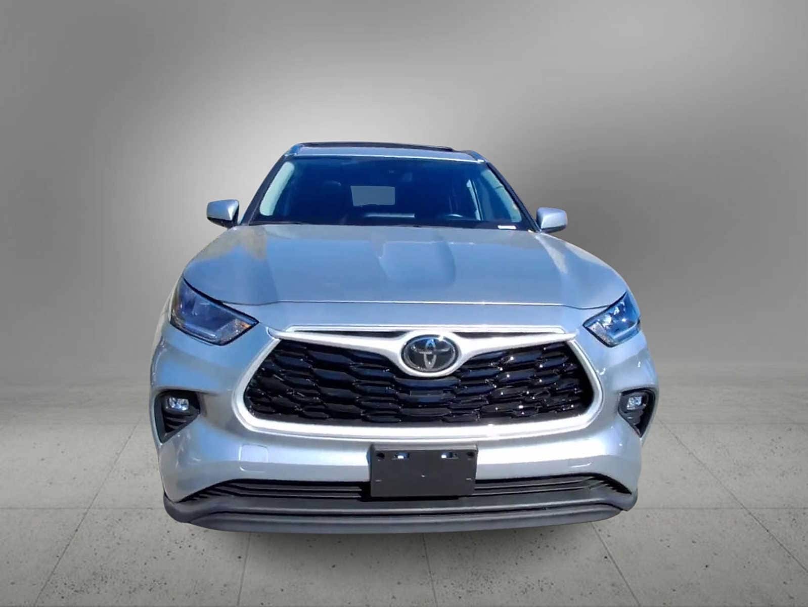 Thumbnail: 2020 Toyota Highlander - 3