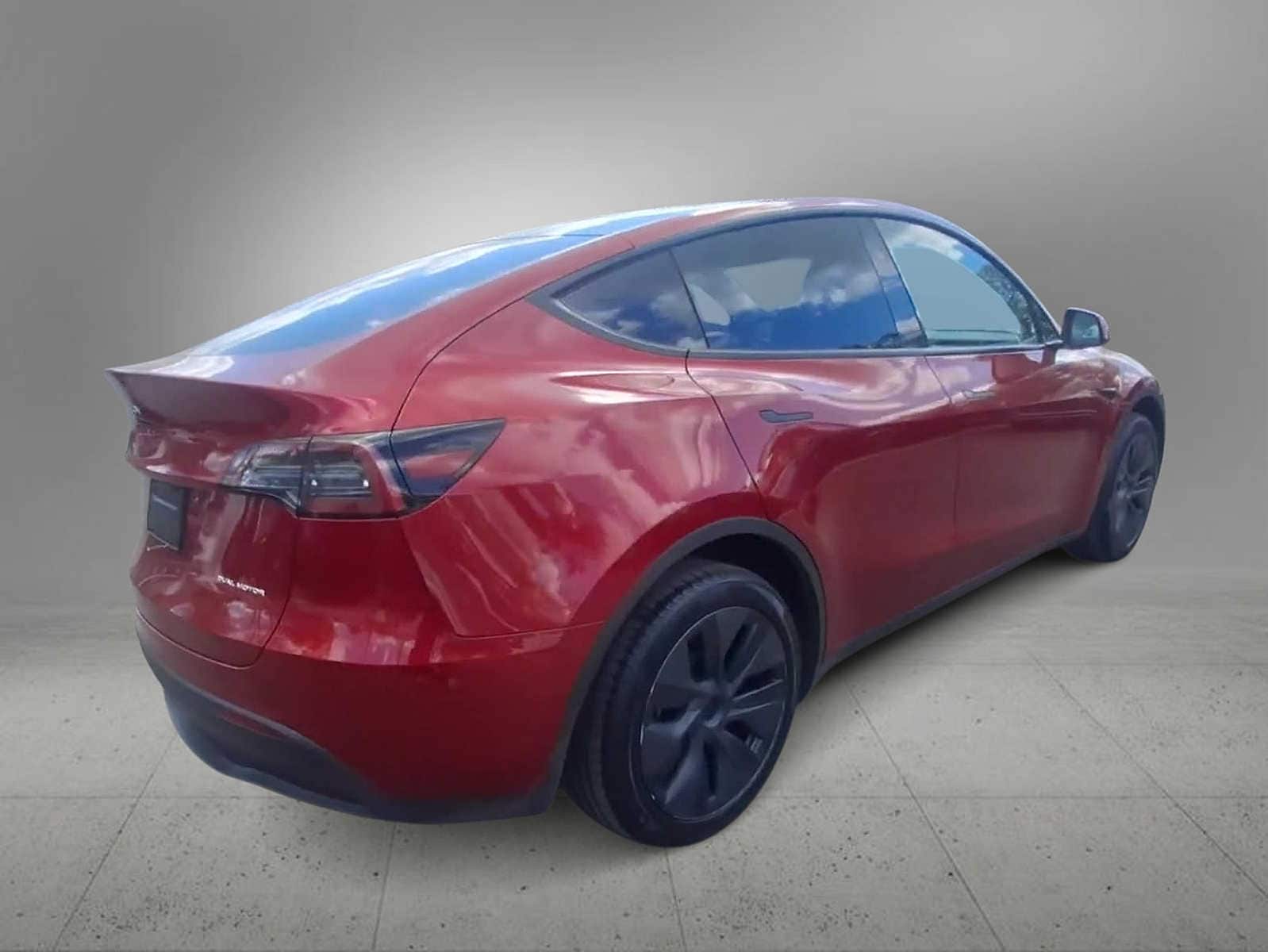 Thumbnail: 2024 Tesla Model Y - 8