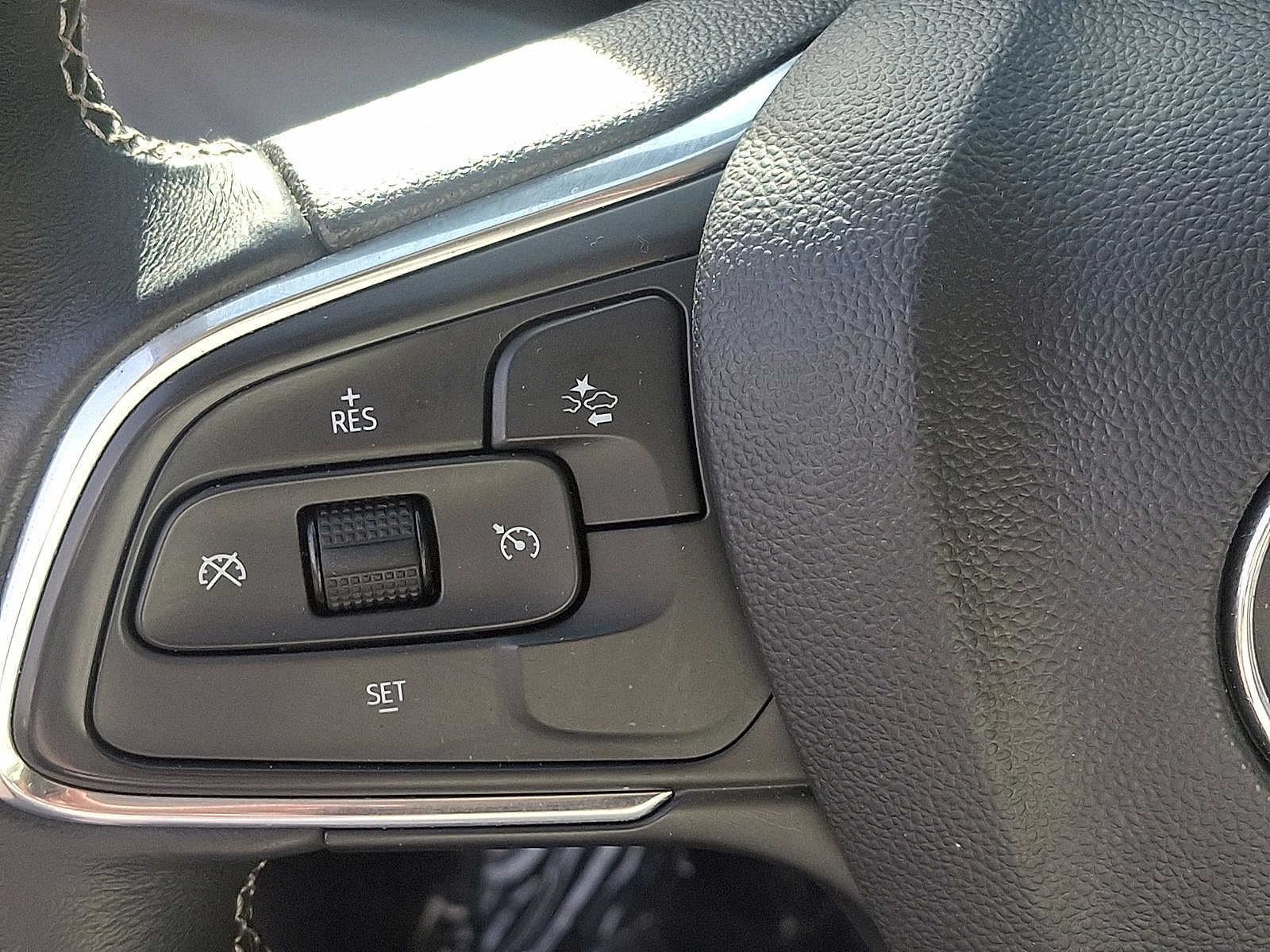 Thumbnail: 2023 Buick Encore GX - 15