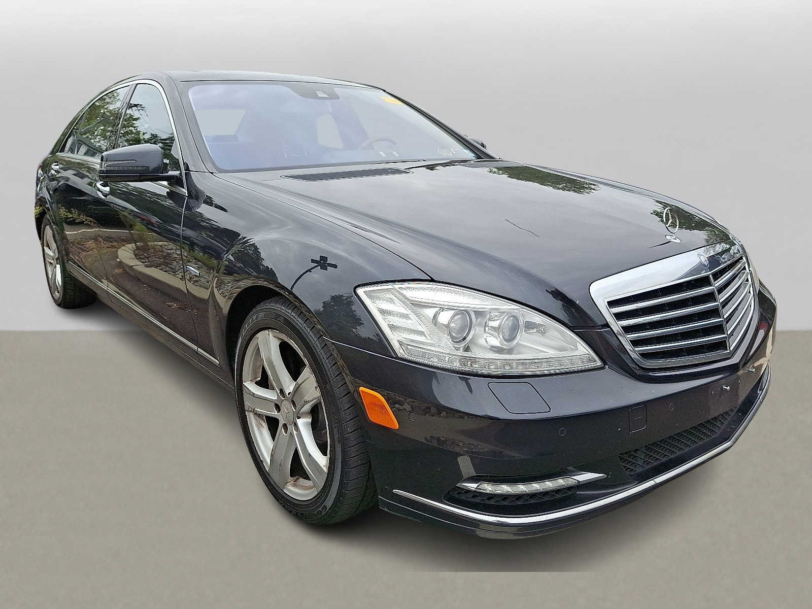 Thumbnail: 2012 Mercedes-Benz S-Class - 2