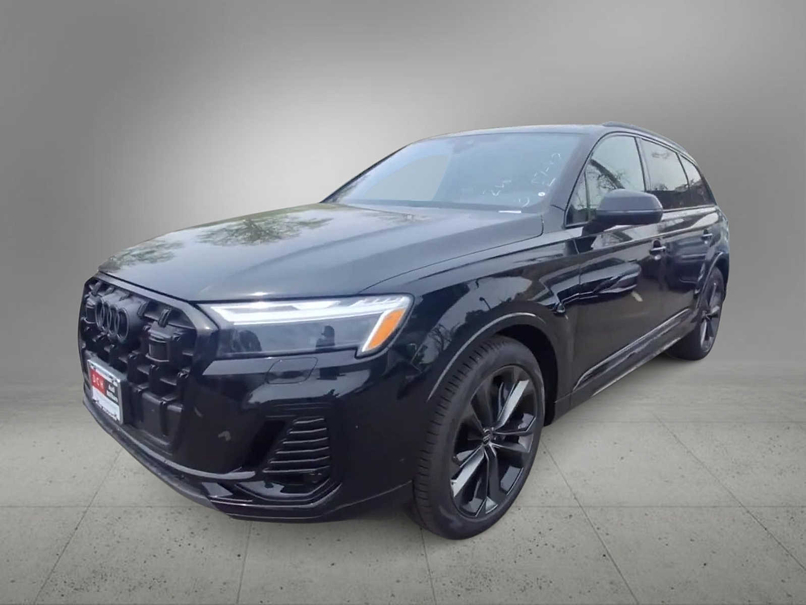 Thumbnail: 2026 Audi Q7 - 4