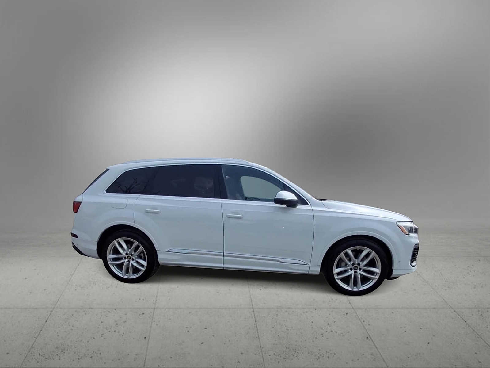 Thumbnail: 2025 Audi Q7 - 9