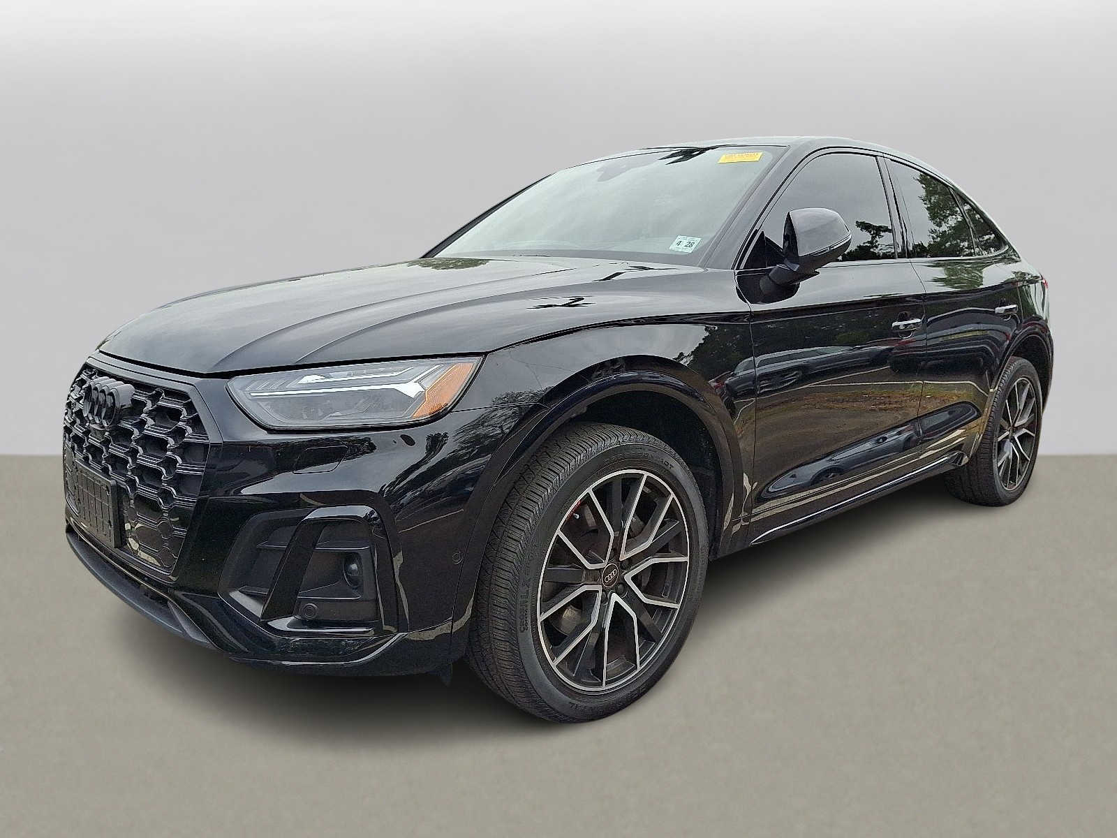Thumbnail: 2023 Audi SQ5 - 1