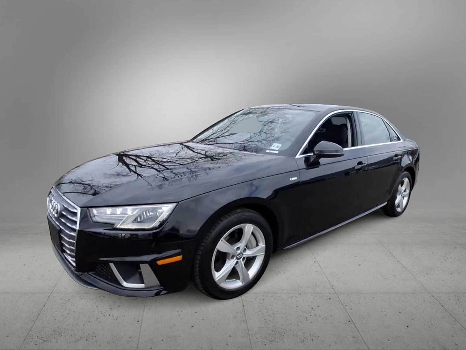 Thumbnail: 2019 Audi A4 - 4