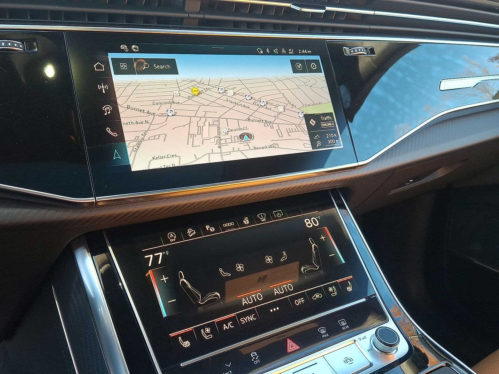 Thumbnail: 2026 Audi RS Q8 - 15