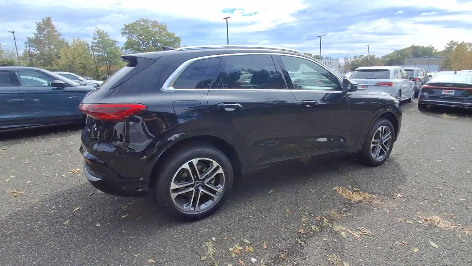 Thumbnail: 2025 Audi Q5 - 8