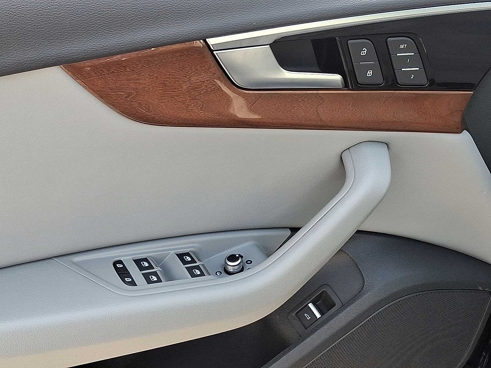 Thumbnail: 2023 Audi A4 - 10