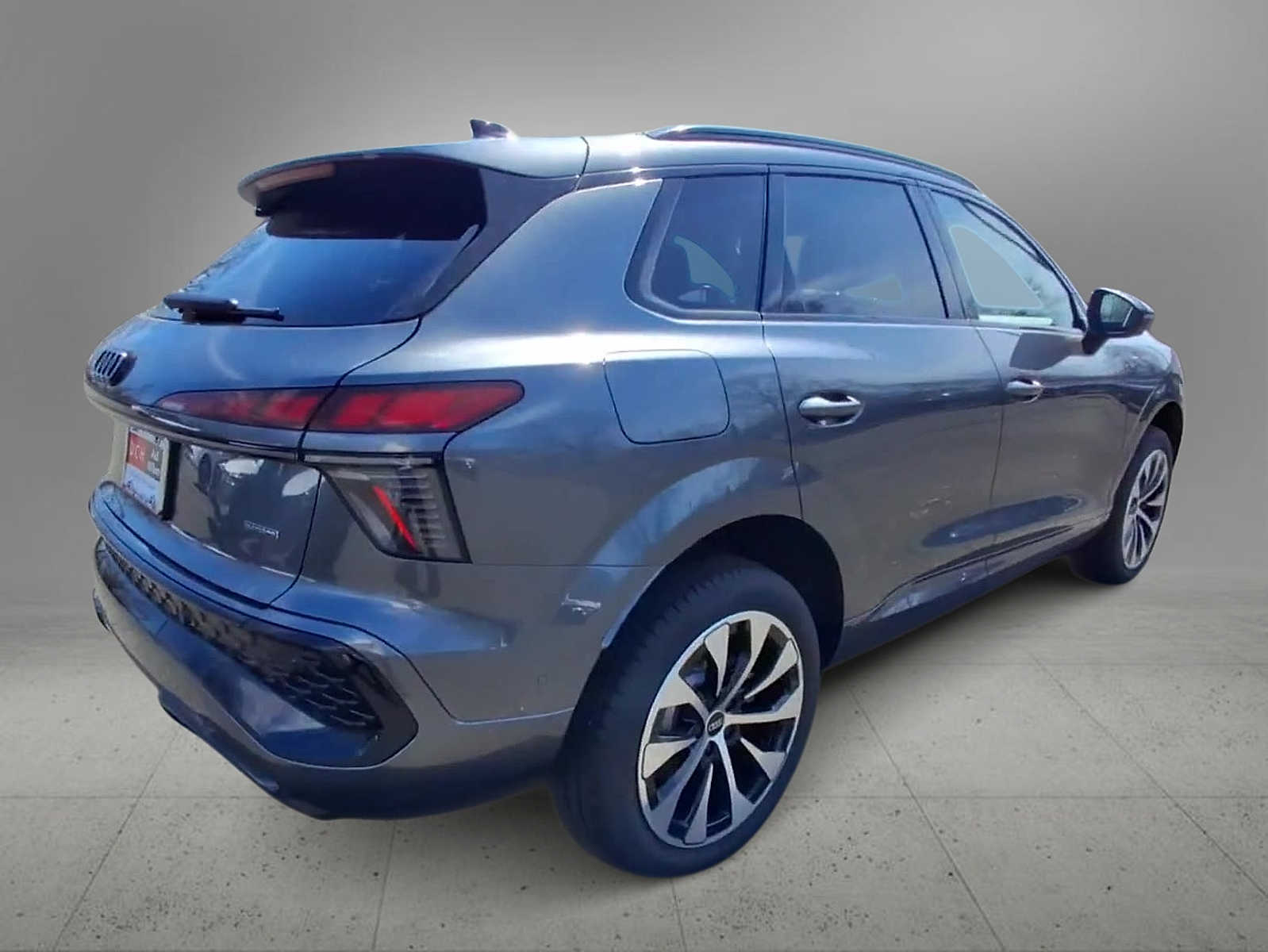 Thumbnail: 2026 Audi Q3 - 8