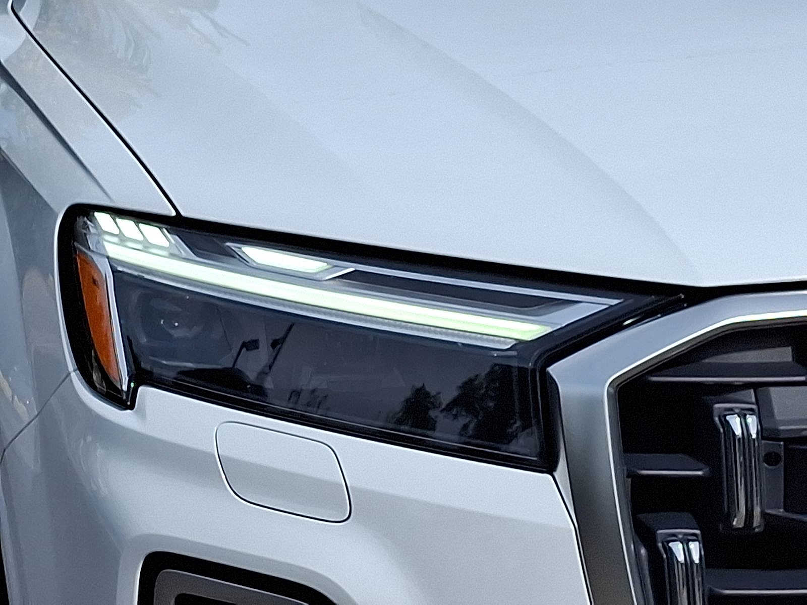 Thumbnail: 2025 Audi Q7 - 25