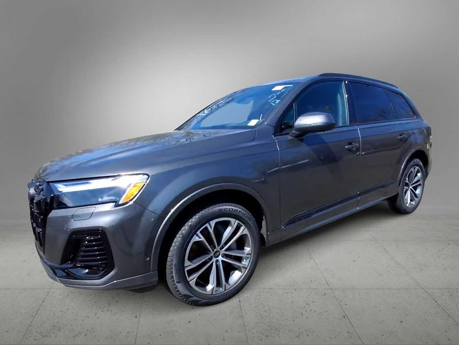 Thumbnail: 2026 Audi Q7 - 4